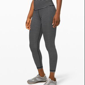 LuLuLemon Black and White Stripe Wonder Under 10